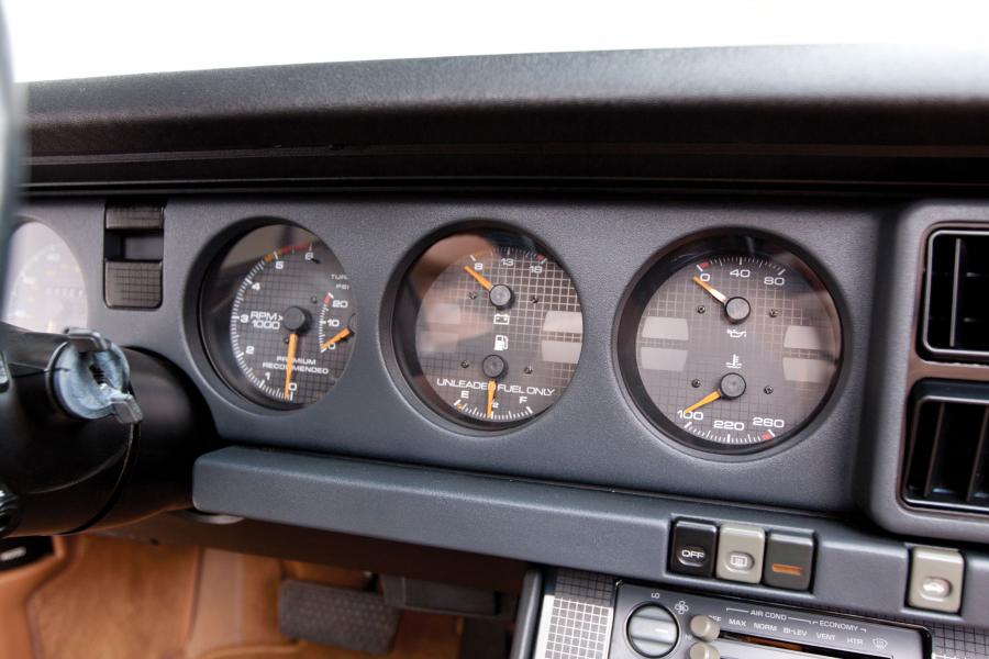  Pontiac Firebird Turbo Trans Am Coupe 1989 года  (фото 5 из 20)